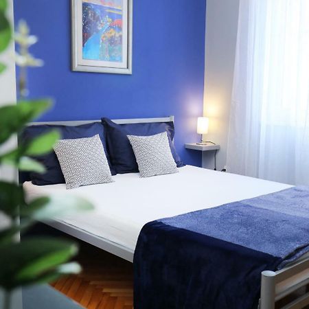 Split Chic Studio Luaran gambar